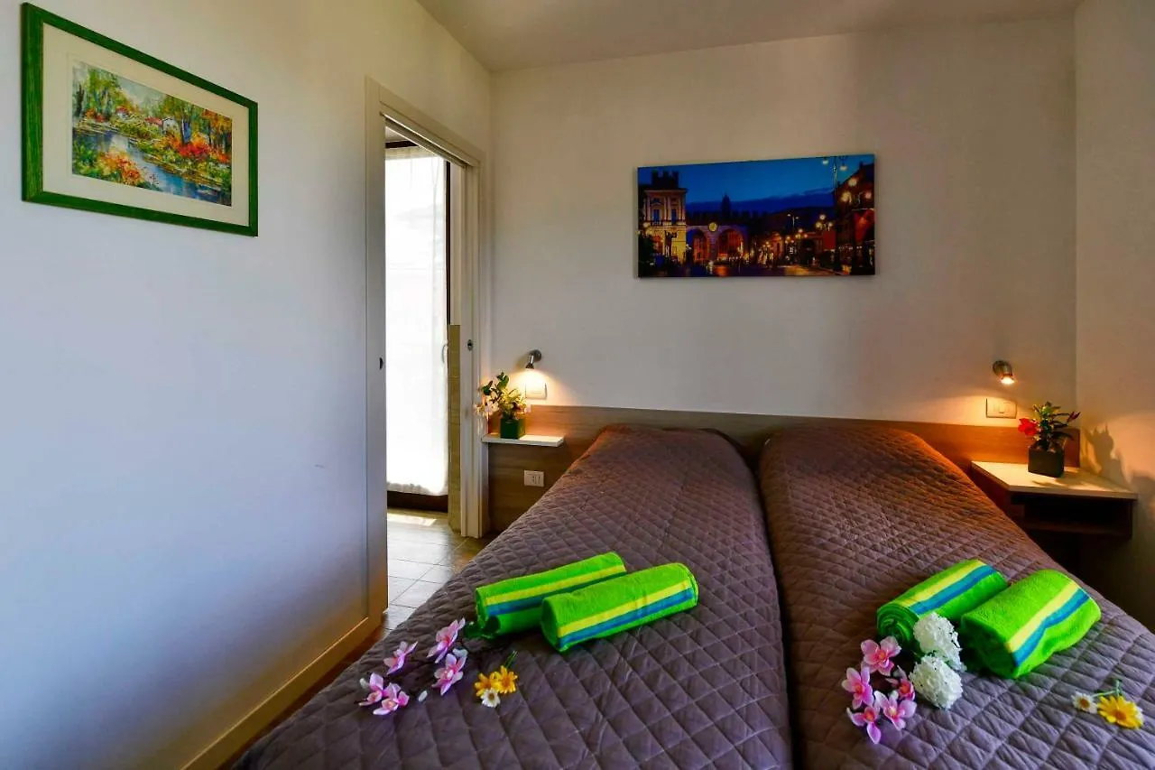 Welcome Traveller Divine Cecile Garda  0*, Garda (Verona) Italy