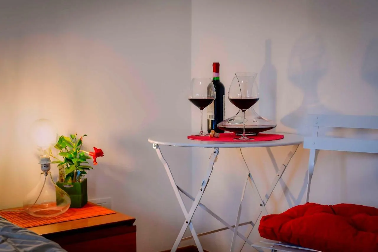 Welcome Traveller Divine Cecile Garda  Guest house Garda (Verona)