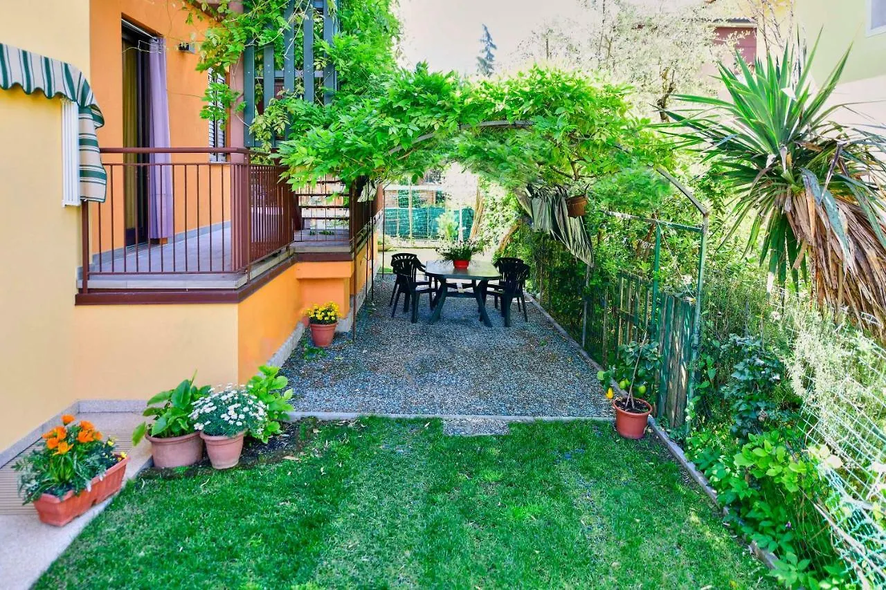Welcome Traveller Divine Cecile Garda  0*, Garda (Verona) Italy