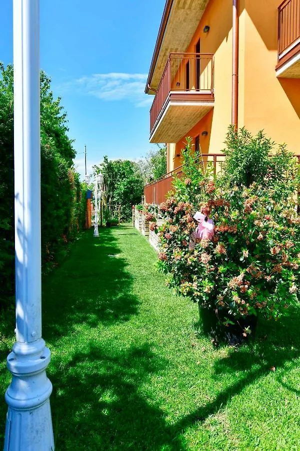 Welcome Traveller Divine Cecile Garda  0*, Garda (Verona)