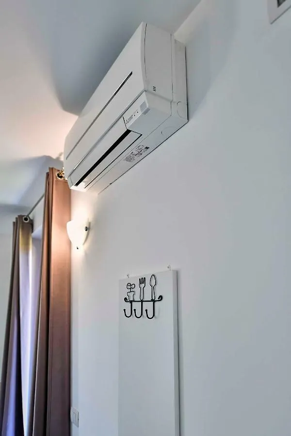 Welcome Traveller Divine Cecile Garda  0*, Garda (Verona)