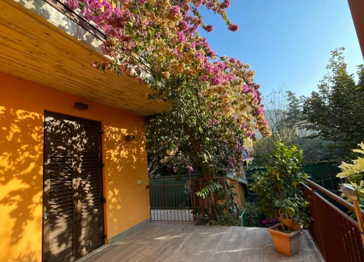 Welcome Traveller Divine Cecile Garda  Guest house