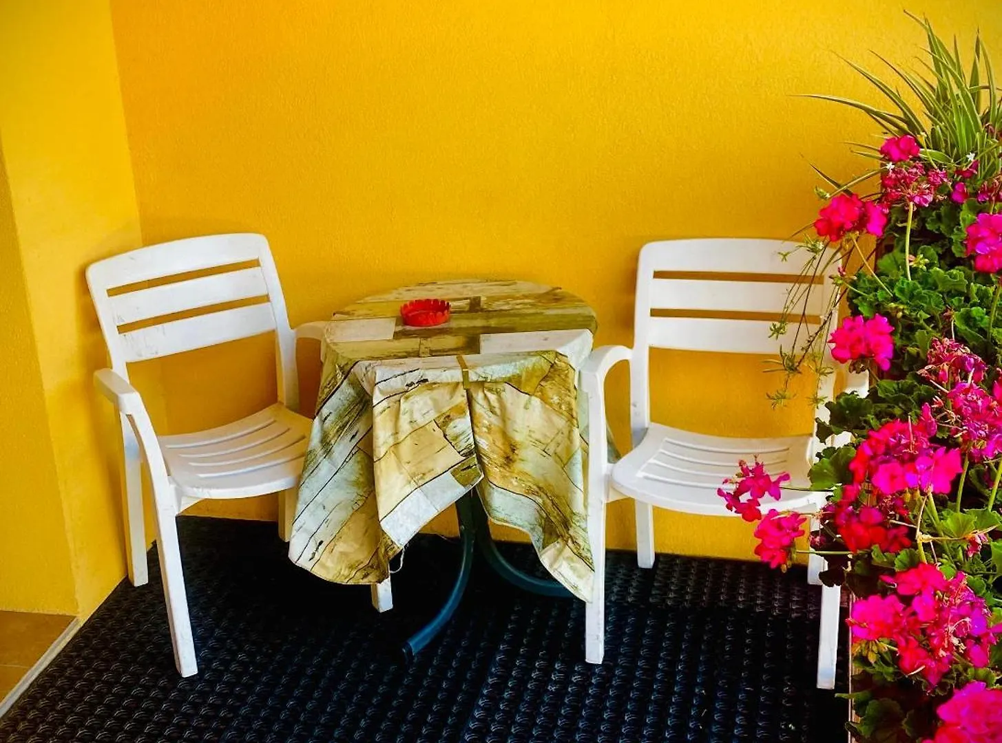 Welcome Traveller Divine Cecile Garda  Guest house Garda (Verona)