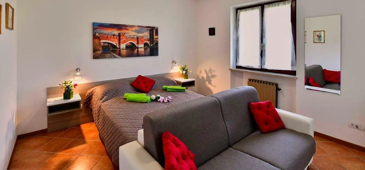 Guest house Welcome Traveller Divine Cecile Garda  Italy